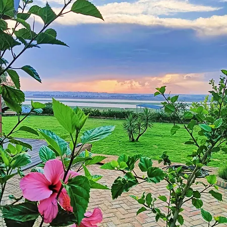 Mis Morenas Villa